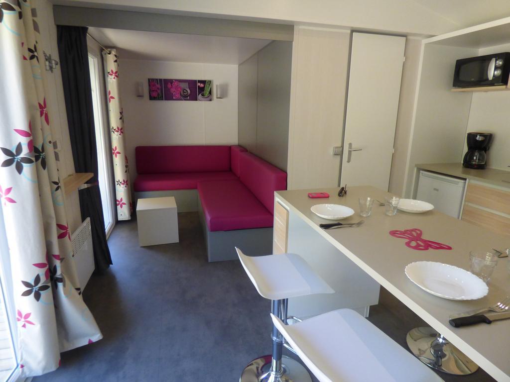Camping Mobile Home U Sole Marinu Patrimonio Phòng bức ảnh